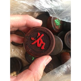 quân cờ gỗ trắc 4cm đục nổi