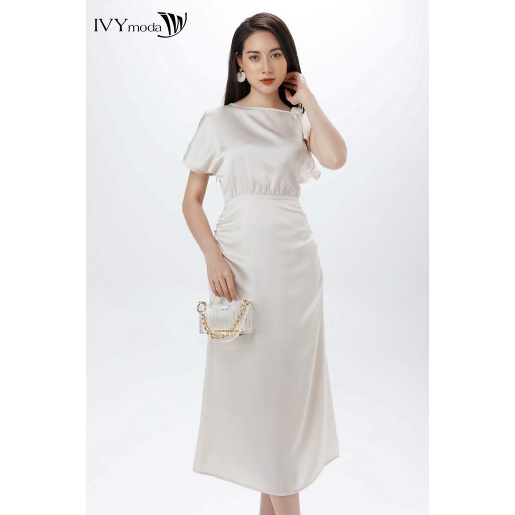 Đầm lụa lệch vai IVY moda MS 48M7457