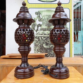 Cặp đèn thờ gỗ xà cừ cao 36cm