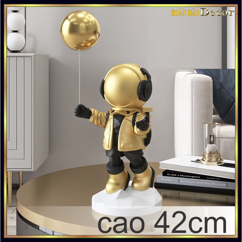 Tượng mô hình phi hành gia cầm bóng trang trí để bàn siêu hot,tượng trang trí để bàn,quà tặng độc đáo và thời thượng