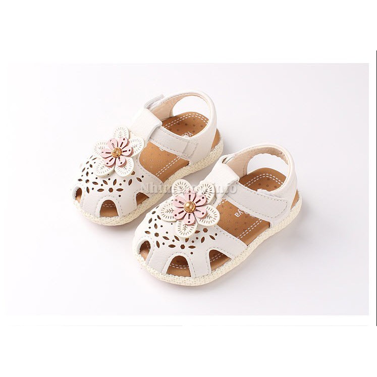 Sandal cho bé gái tập đi - giày tập đi em bé 6 - 24 tháng SG17 gắn hoa quai mềm
