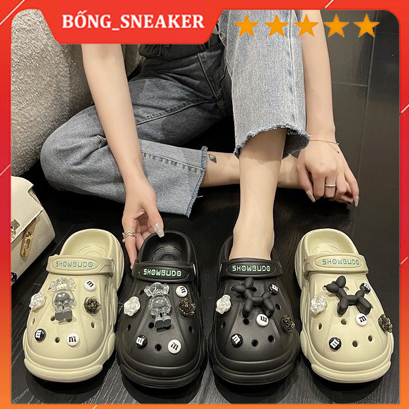 Dép NỮ Cross  Showbudo cao 3cm, Sục nữ độn đế kèm Sticker Bearbrick chất liệu Eva chống thấm nước HÓT