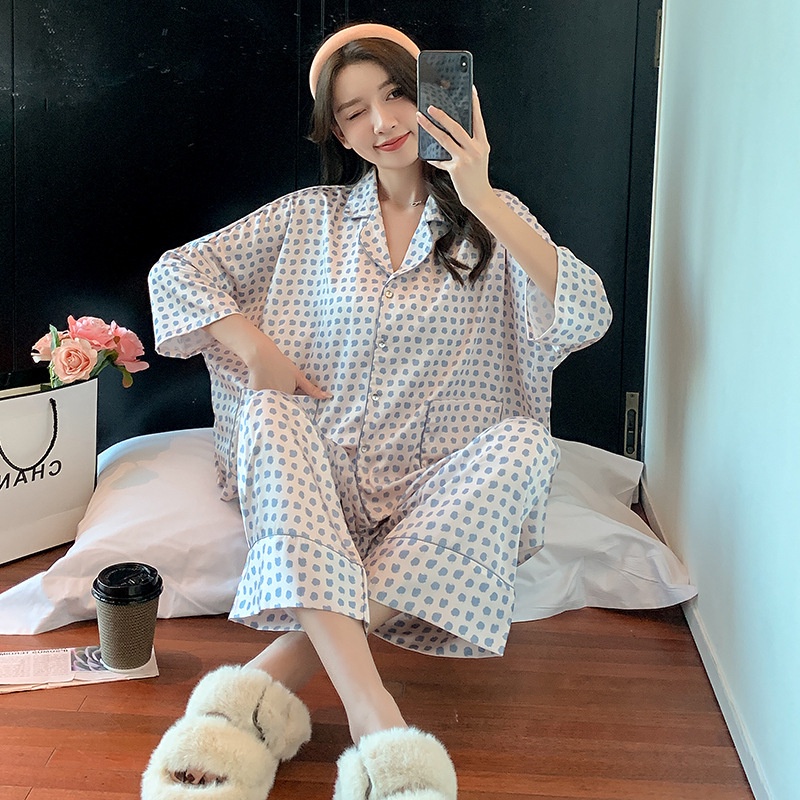 Bộ Đồ Ngủ Lụa Tay Lửng In Họa Tiết Thời Trang Dành Cho Nữ