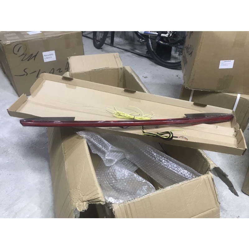 Led cốp Hyundai Santafe chỉ nhỏ zin theo xe