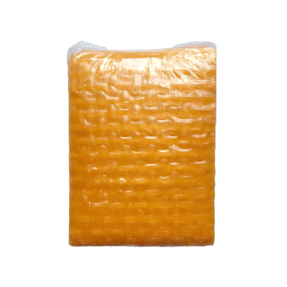 Bánh tráng đỏ vuông dùng để cuốn hay trộn