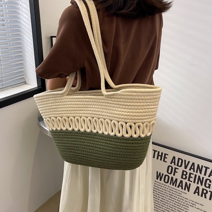 Túi xách nữ dệt hàn quốc mới Túi đeo vai phối màu thời trang Túi xách rỗng dung tích lớn