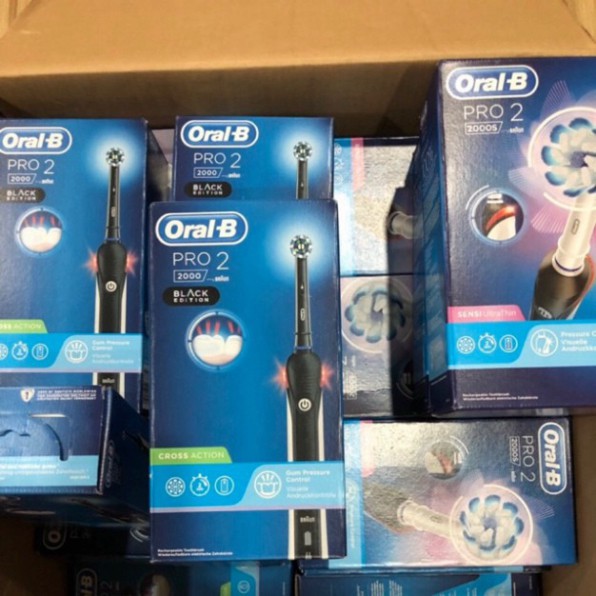 GIÁ VÔ DỊCH Hàng Đức - Bàn chải điện Oral b Pro 2 2000 Made in Germany GIÁ VÔ DỊCH