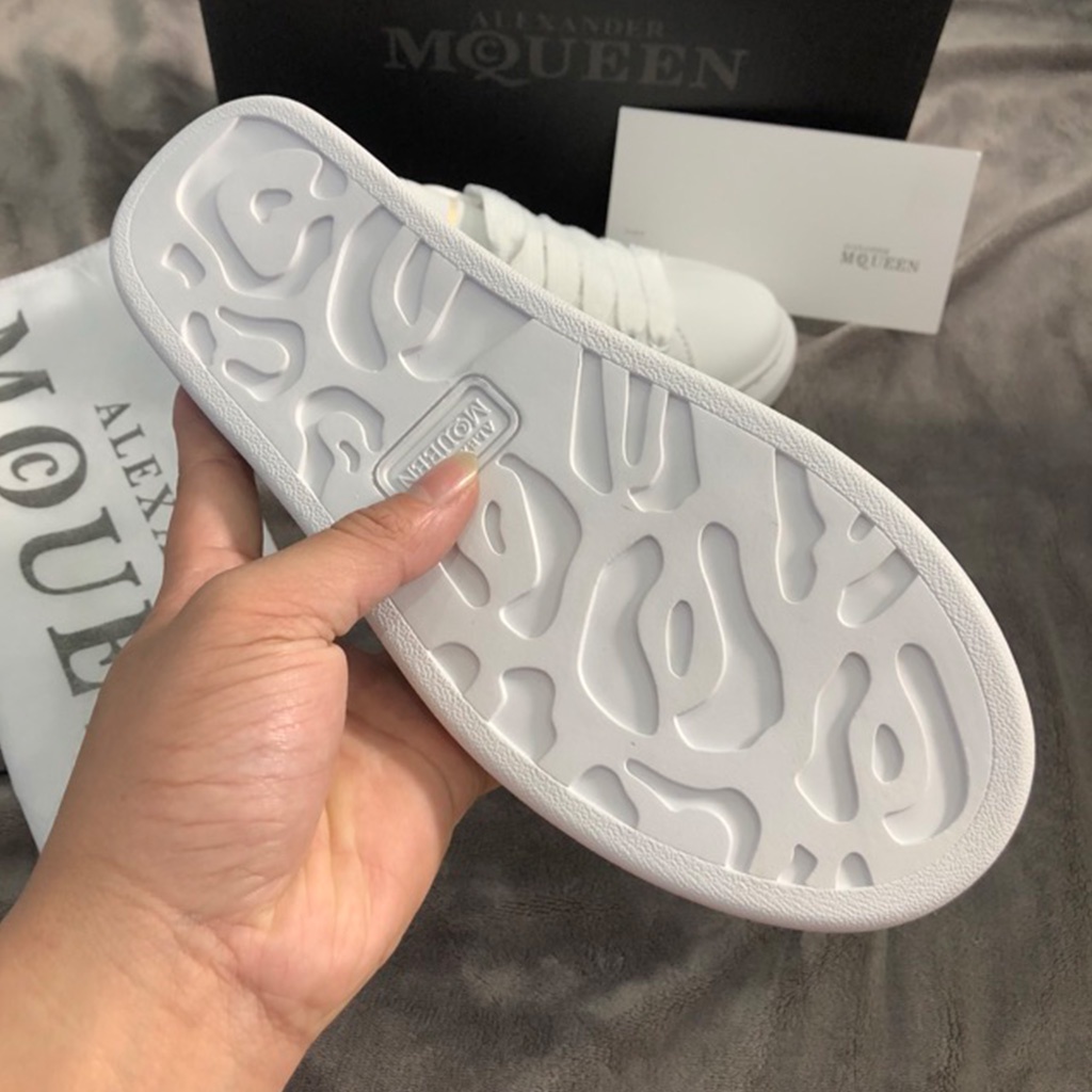 Giày Thể Thao Nam Nữ Trắng Cổ Thấp Giày Mc Queen MCQ Gót Nhung Đế Khâu Bản Trung | BigBuy360 - bigbuy360.vn