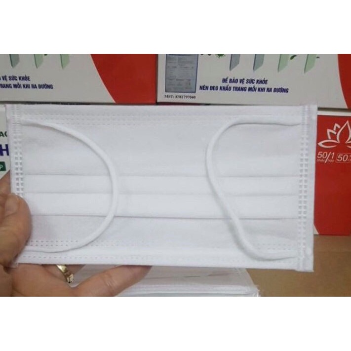 1 chiếc khẩu trang quà tặng