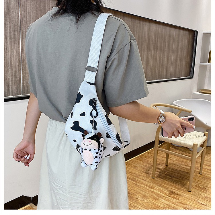 Túi Đeo Chéo Họa Tiết Bò Sữa Hottrend 2021 Năng Động Cá Tính | BigBuy360 - bigbuy360.vn