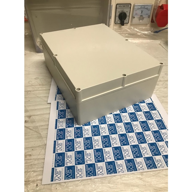Hộp kĩ Thuật chống nước loại to