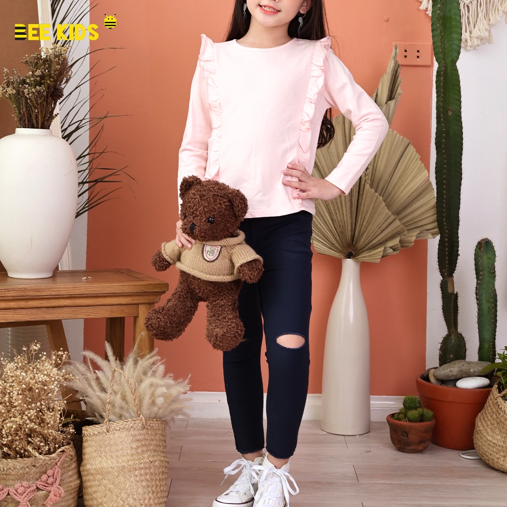 Quần Dài Ôm Kaki Cho Bé Gái 7-14 Tuổi Bee Kids, Xẻ Gối Cá Tính, Co Dãn Nhẹ, Đường May Chắc Chắn Và Tinh Tế 5QK00528DO