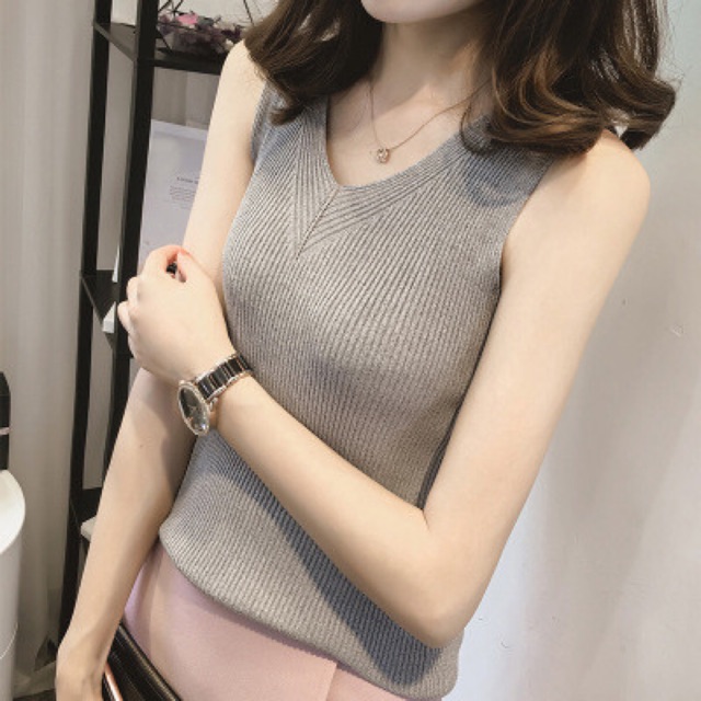 Áo len mỏng sát tay