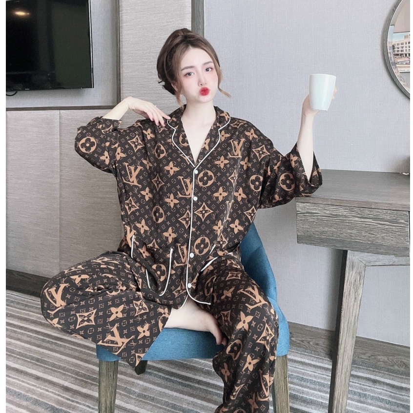 Set quần dài áo tay dài cánh dơi cổ vest bẻ họa tiết phối màu vải lụa Mango mềm mại - Lady Homewear đồ bộ nữ bigsize