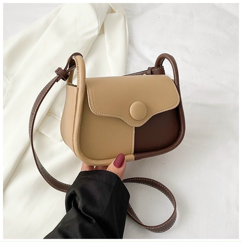 Túi đeo chéo nữ nắp cúc phối màu viền cong thời trang hàn quốc