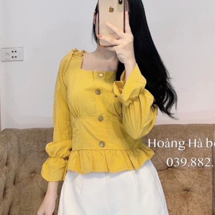Áo cổ vuông đính khuy cúc