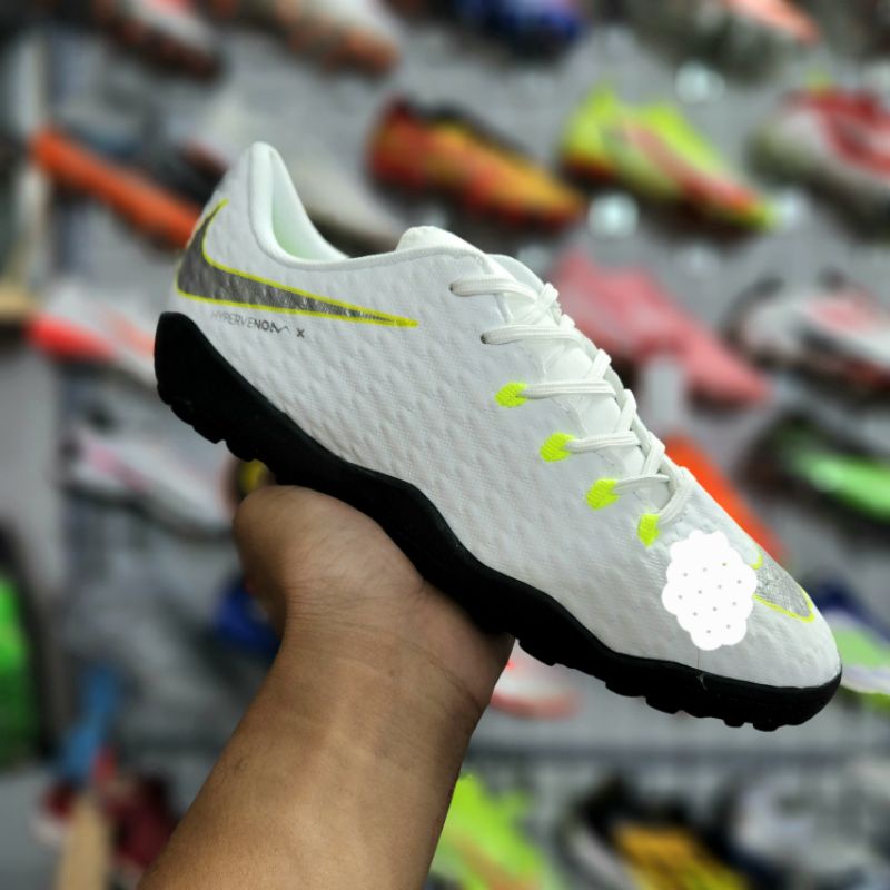 Giày Bóng Đá HyperVenom TF - Phù hợp sân cỏ nhân tạo