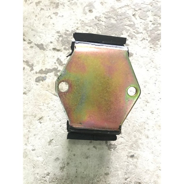 Chân máy trước 151-6110 HM3T5-TH8T NXAT, chân máy thaco