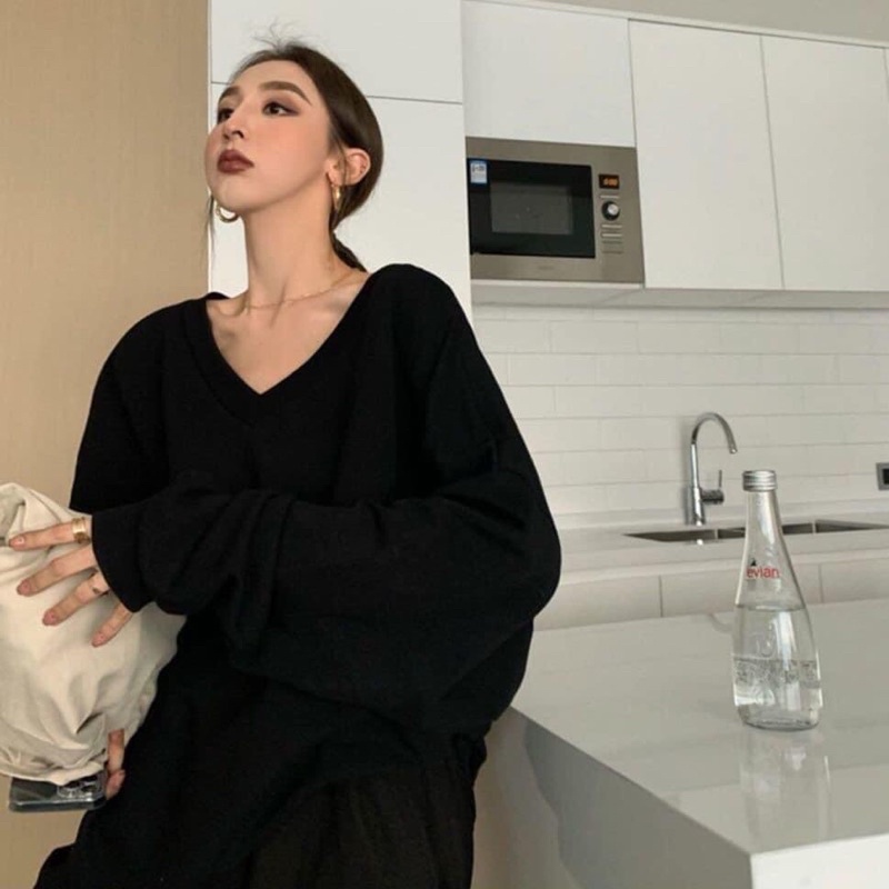 Áo thun tay dài cổ V dáng basic