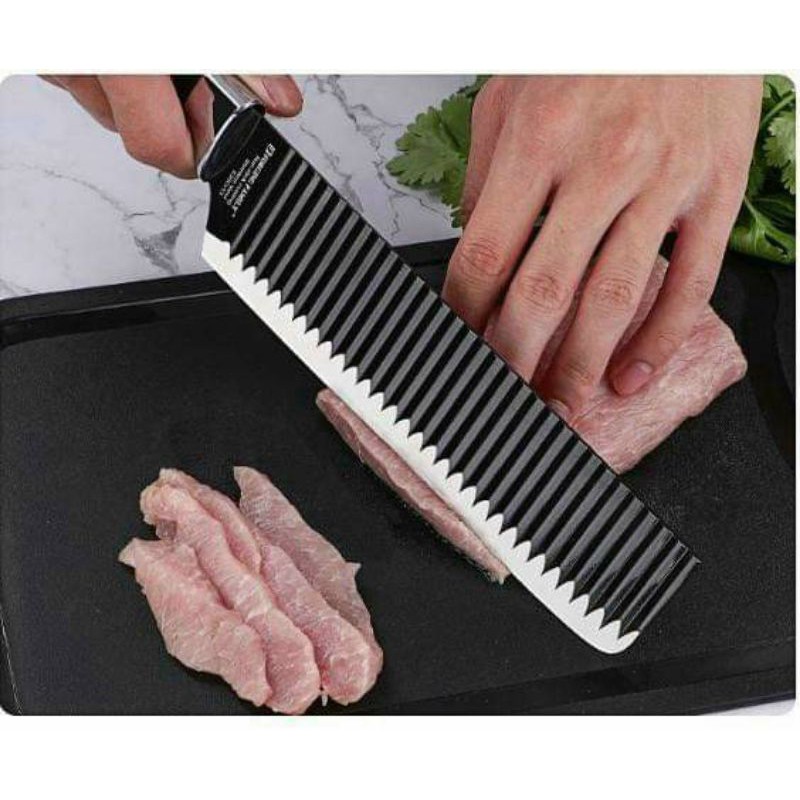 Con dao sóng mũi vuông và nhọn đồng giá.