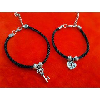 Vòng tay đôi 35k/ cặp chìa ổ.