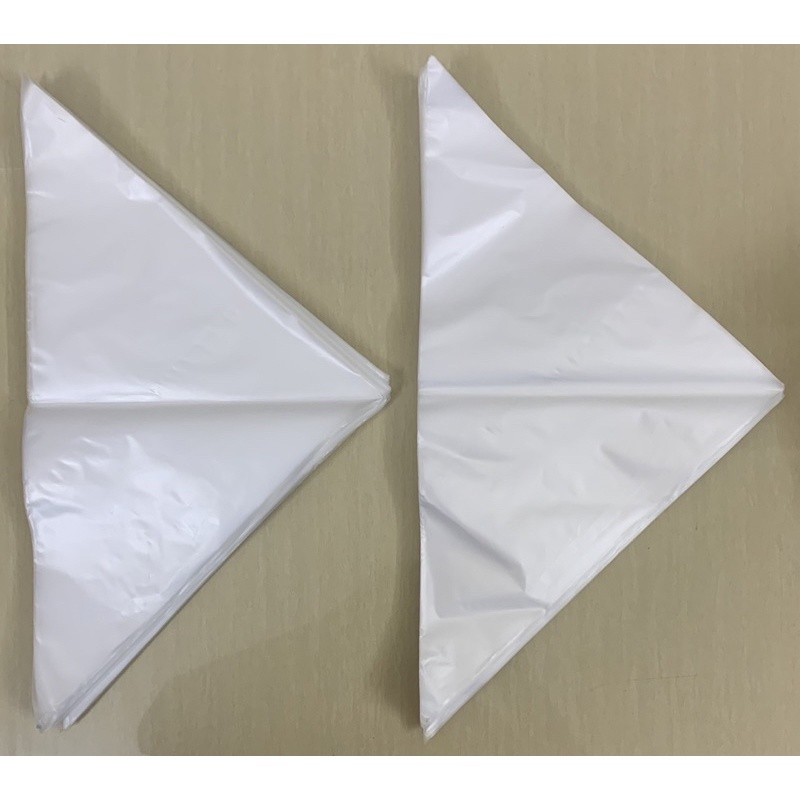 1kg túi tam giác nhỏ 20x30cm đựng 100g bơ ăn kèm bánh tráng vừa đẹp, vừa sang, vừa tiện lợi