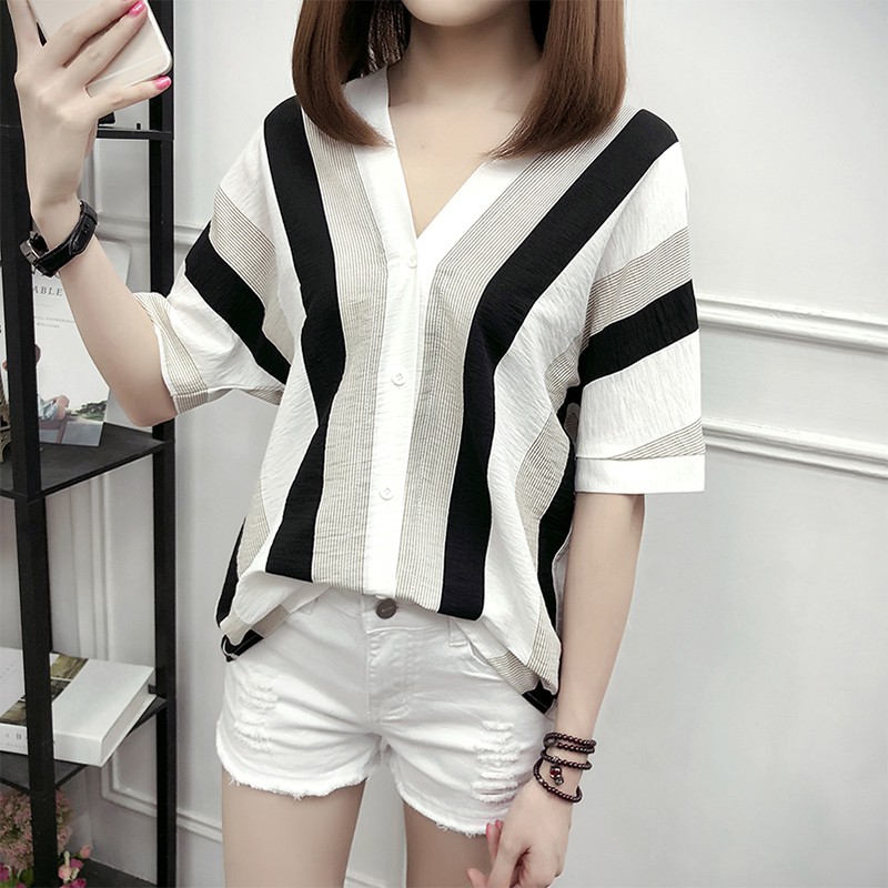 Áo sơ mi dáng rộng cổ V tay lỡ họa tiết kẻ sọc thời trang cho nữ