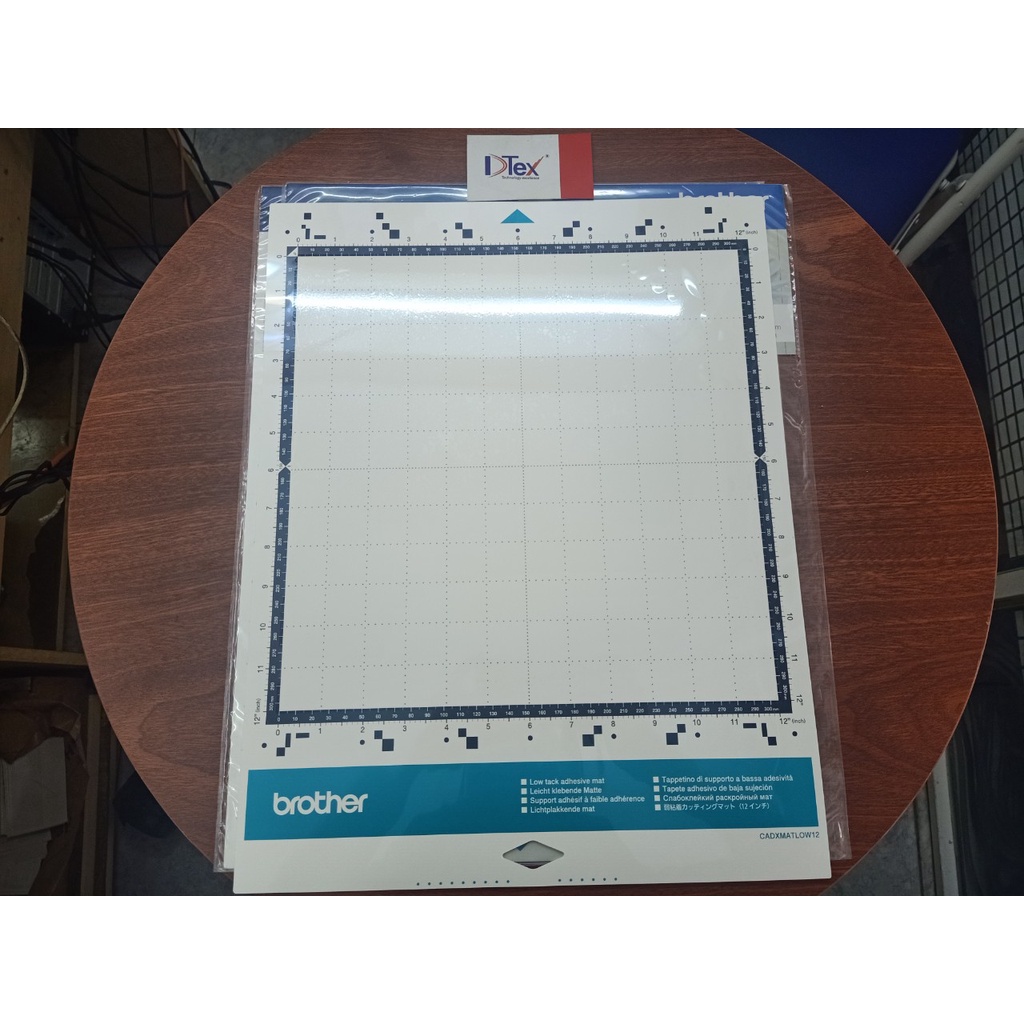 Tấm lót độ bám dính thấp và tiêu chuẩn 12”x12”   dùng cho máy cắt đa năng Brother ScanNCut SDX1200