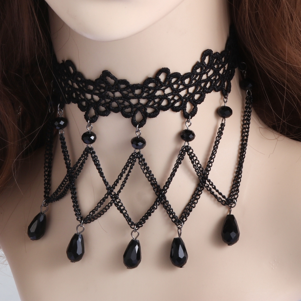 Vòng cổ choker đính đá gợi cảm phong cách Gothic