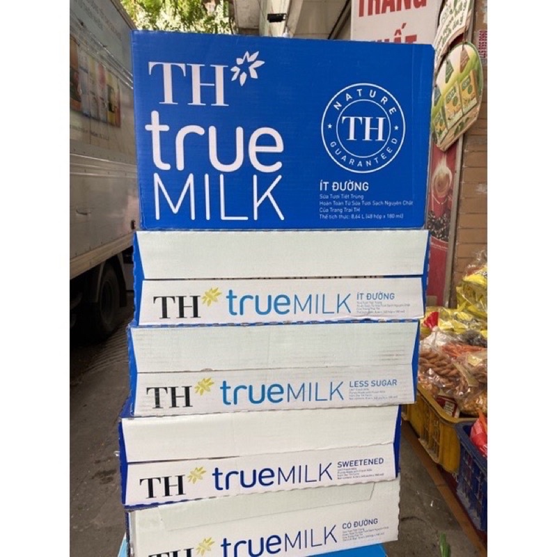 Thùng 48 hộp sữa tươi TH true Milk 48 hộp*180ml có đường/ ít đường/ nguyên chất( date mới)- ship hỏa tốc HCM)
