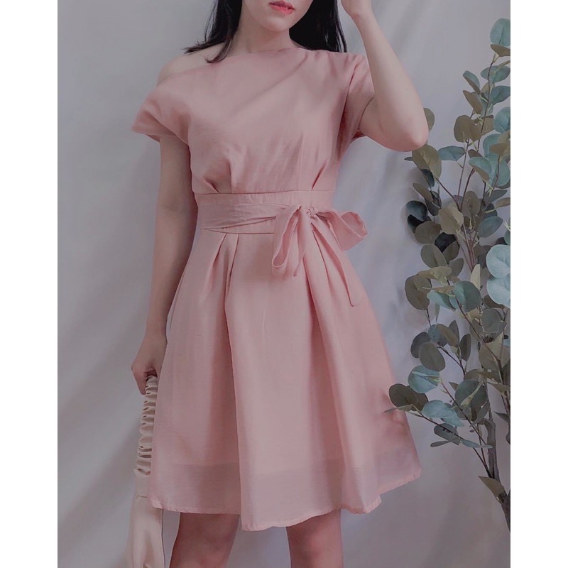 Đầm suông🌷Hình thật 100%🌷Đầm suông lêch vai thắt nơ | BigBuy360 - bigbuy360.vn