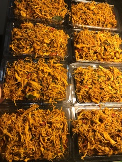 Gà khô lá chanh !