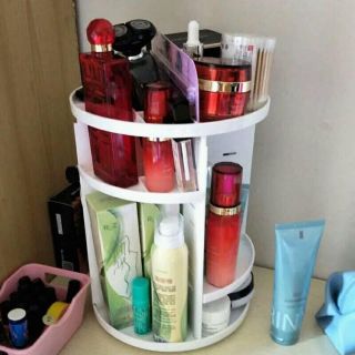 Kệ mỹ phẩm xoay đa năng.