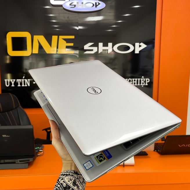[ Đẳng Cấp - Siêu Chất ] Laptop Dell inspiron 5570 Core i3 6100U/ Ram 8Gb/ Màn Full HD 1080P/ Phím led sáng sang trọng .