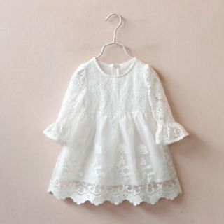 Váy ren trắng bé gái cực xinh