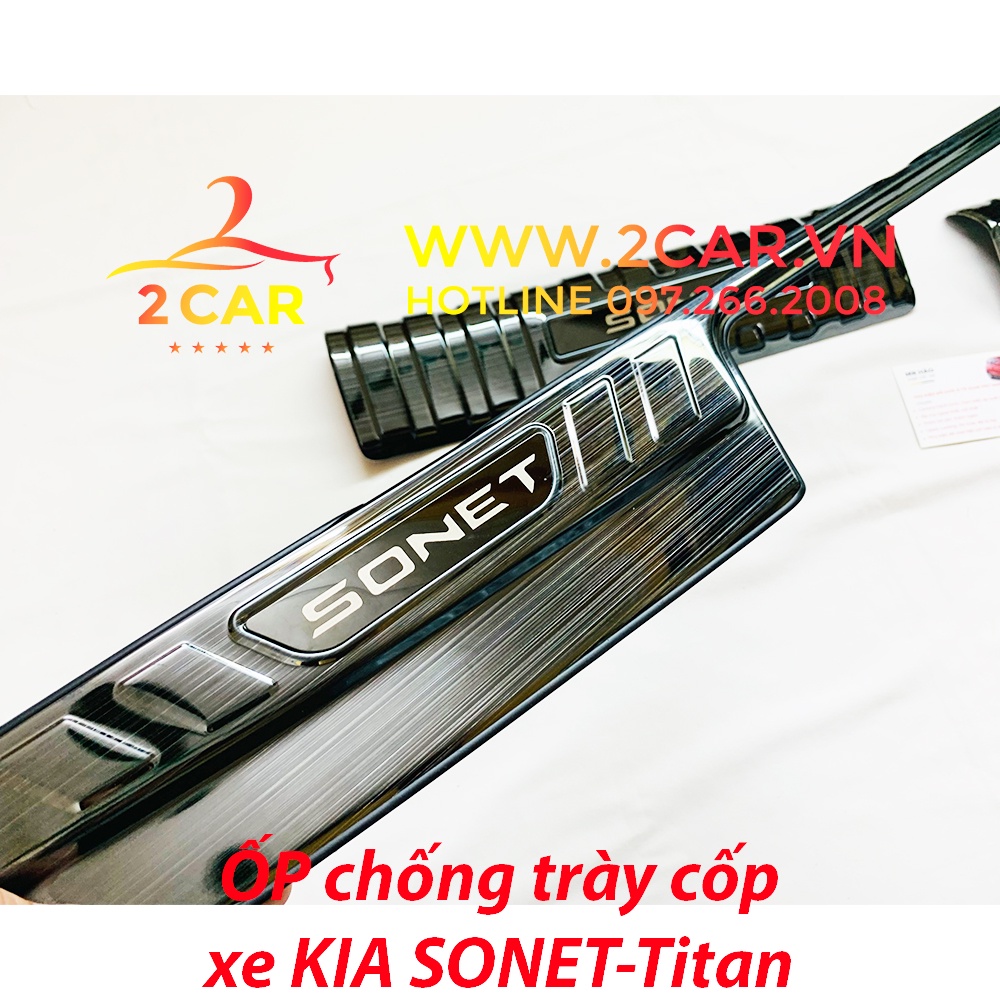 Ốp chống trầy cốp trong, ngoài xe Kia Sonet 2021-2022, Chất liệu Titan cao cấp