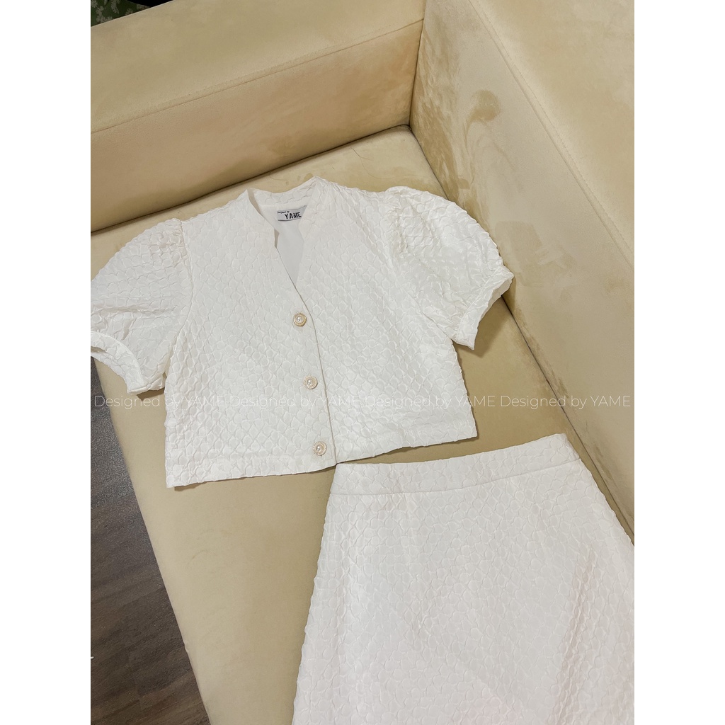 Set áo croptop chân váy dáng dài màu trắng chất xốp YAME YS24 BALI