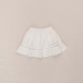 Chân váy trắng 2 tầng can ren, thêu petit