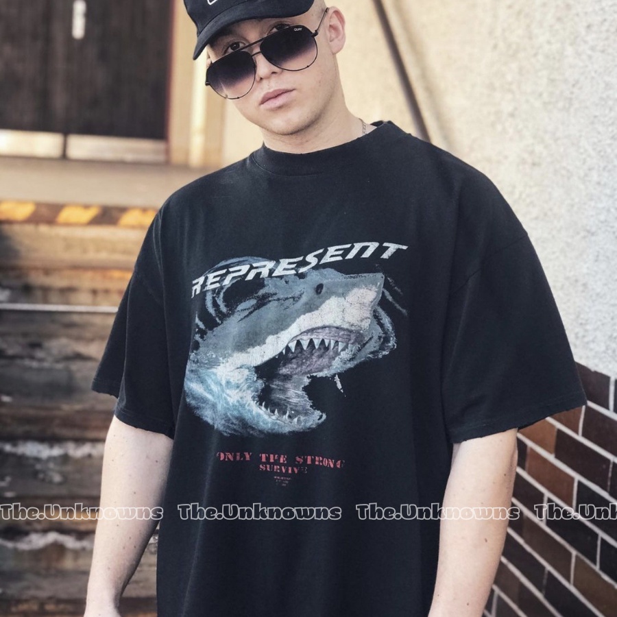 ⚡️⚡️-T-SHIRT ONLY THE STRONG SURVIVE - VINTAGE BLACK, Áo thun Represent