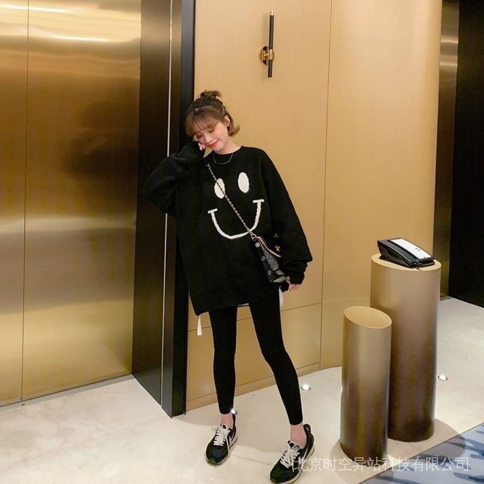 Áo Sweater Cổ Tròn Dáng Dài Rộng In Hình Mặt Cười Thời Trang Mùa Xuân 2022 Cho Nữ