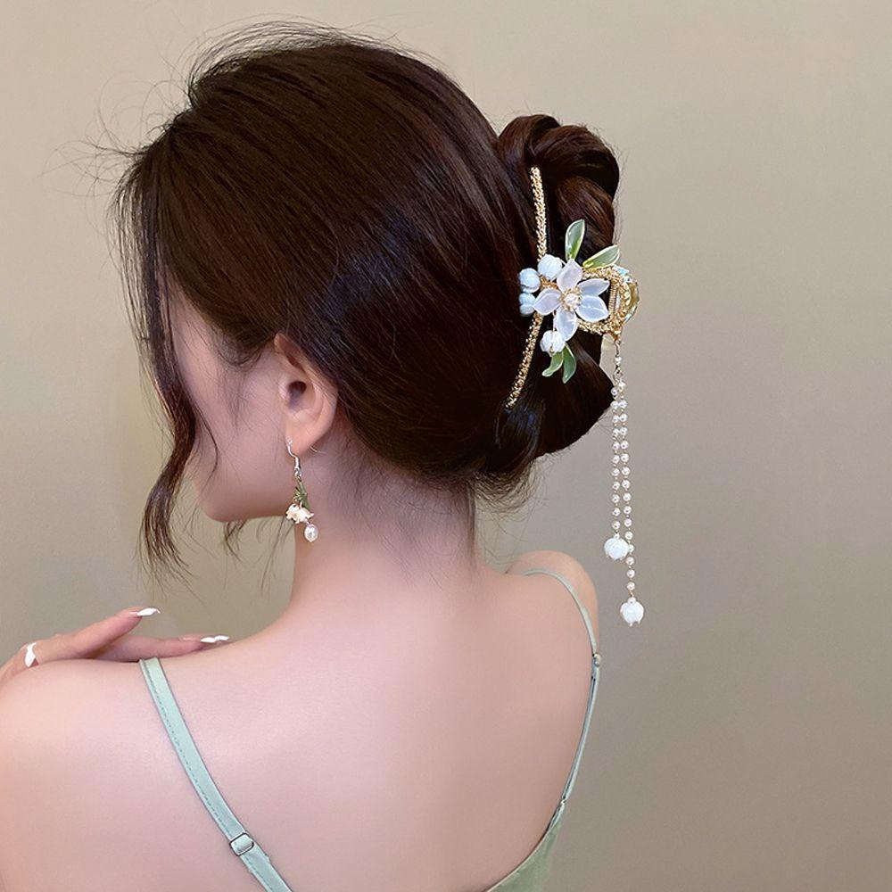 Kẹp Tóc Hình Cá Mập Phối Tua Rua Phong Cách Cổ Điển Sang Trọng WMES15H Dành Cho Bạn Nữ