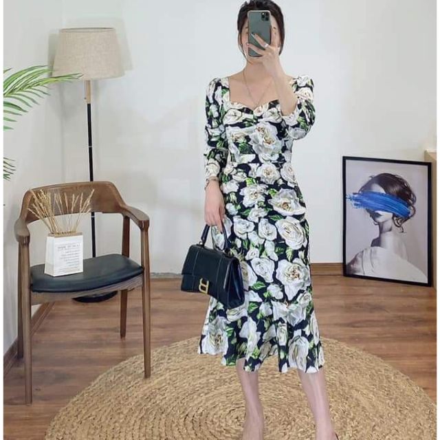 Đầm bsk ôm tay bồng