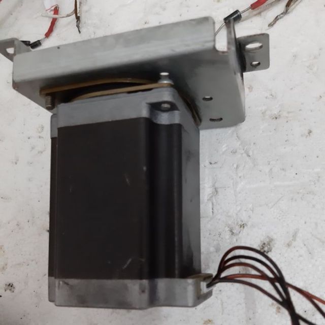 Motor bước  74x55x55mm nặng 1.2kg