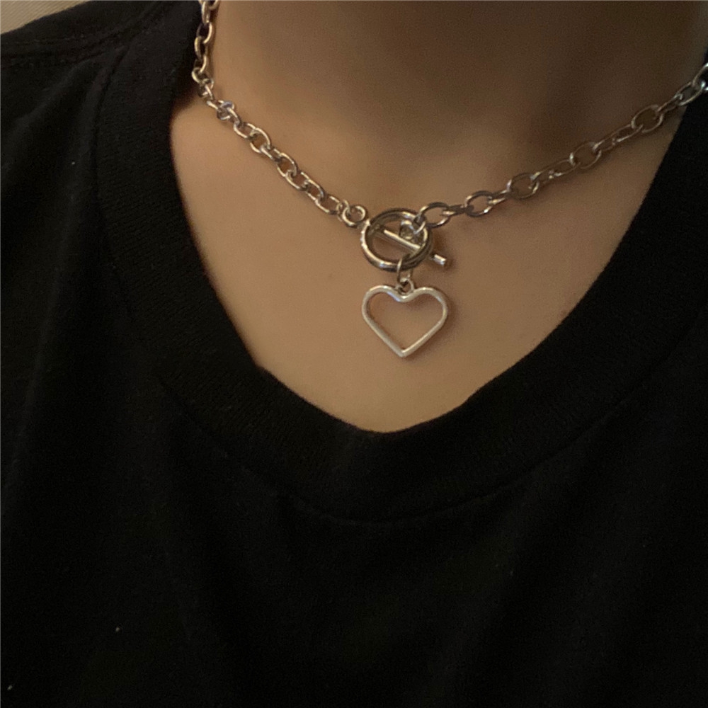 Vòng cổ mặt hình trái tim rỗng thời trang Hàn Quốc cho nữ