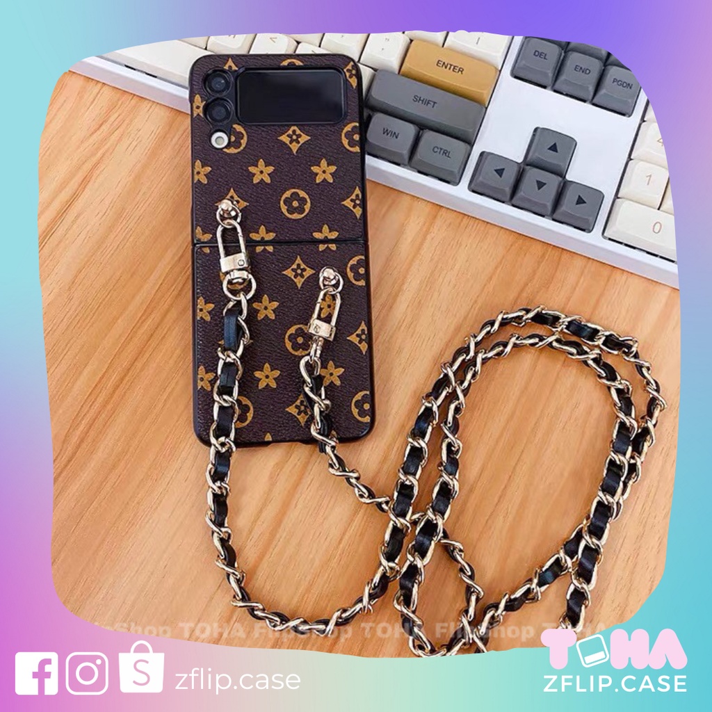 Ốp Samsung  Z Flip 3 / Z Flip 4 hoạ tiết monogram nâu có dây đeo chéo / Z Flip3 / ZFlip3 / Z Flip4/ ZFlip4