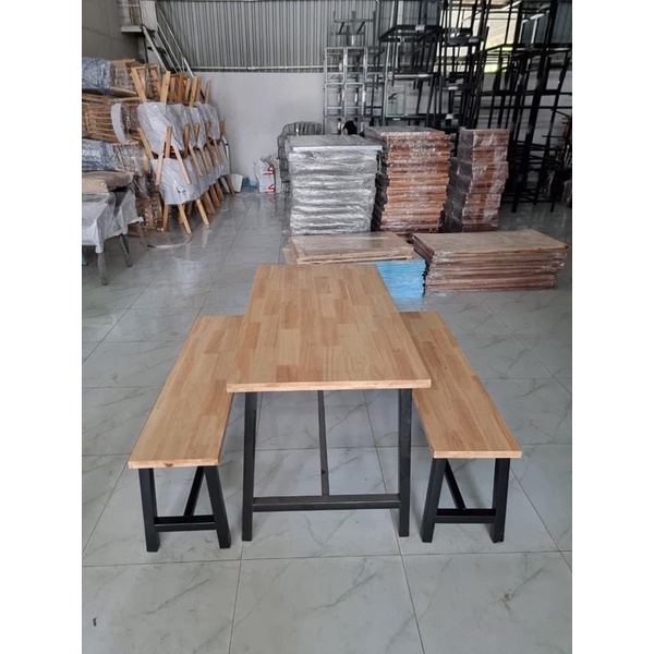 Bàn ghế băng khun sắt mặt gỗ quán ăn