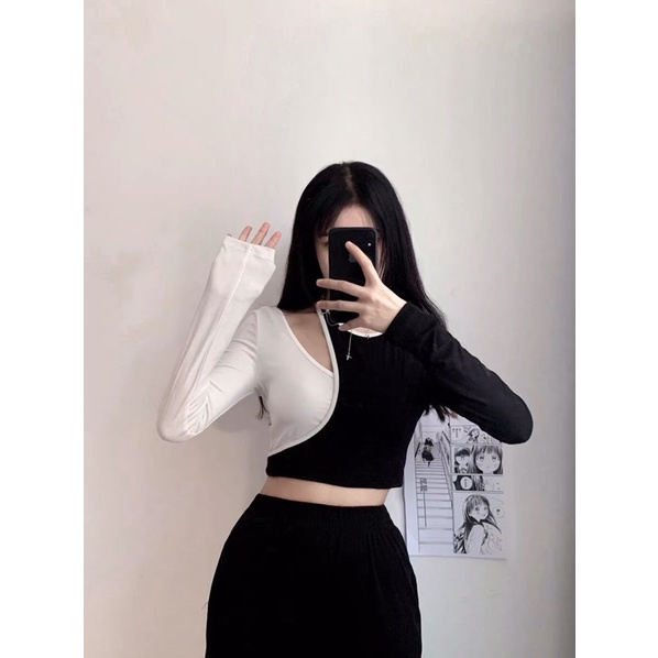 Áo croptop tay dài phối đen trắng