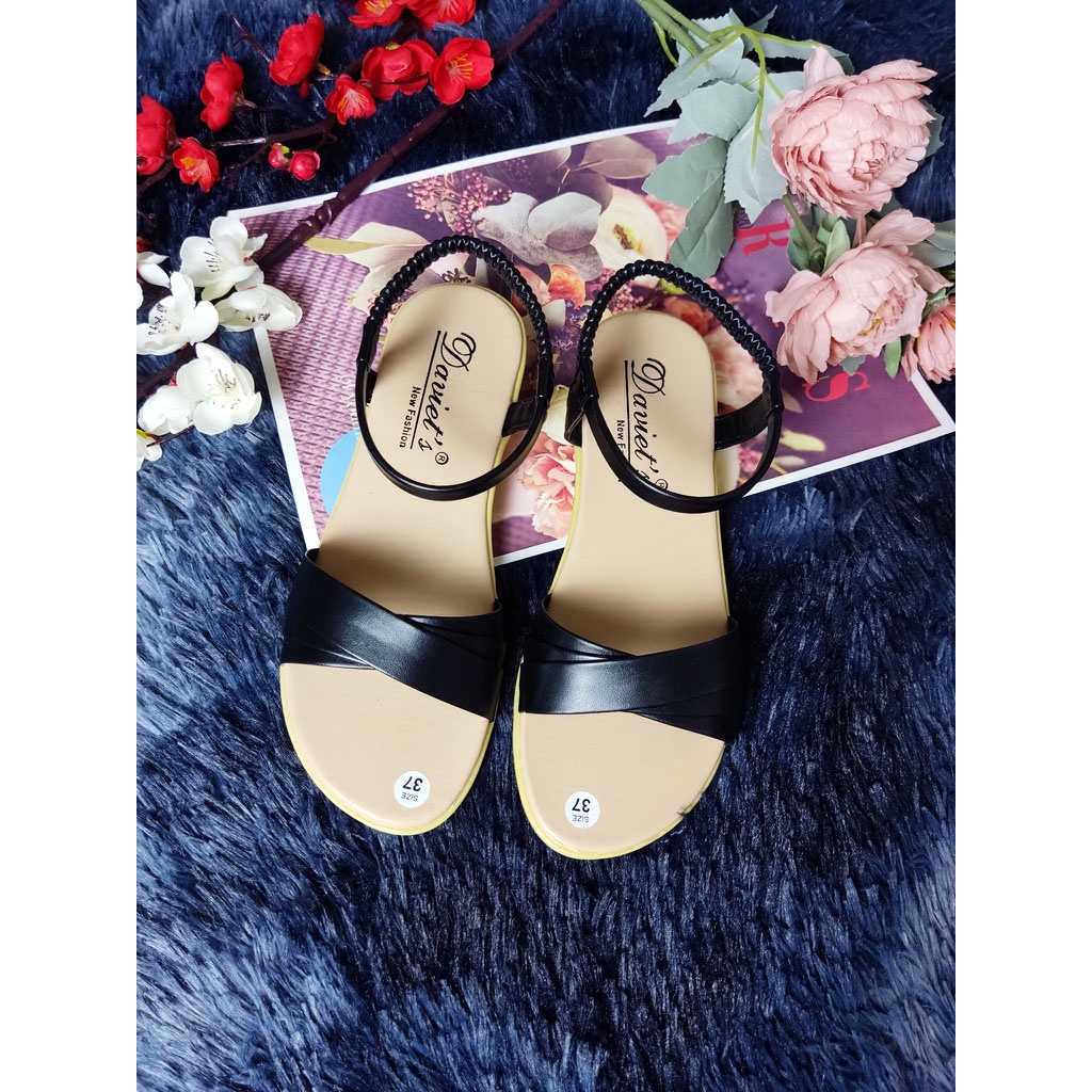 Giày sandal nữ đế bệt quai chéo, dép quai hậu nữ đẹp đi chơi