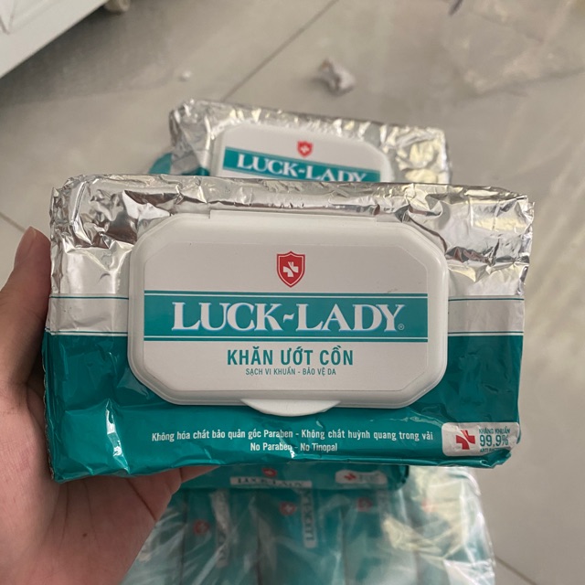 Khăn Ướt Cồn Luck LaDy 50 Tờ