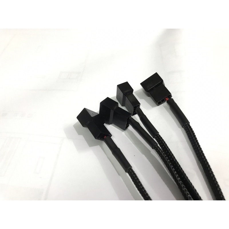 Giắc chia 4 fan từ cổng ata molex 4 pin tiện lợi